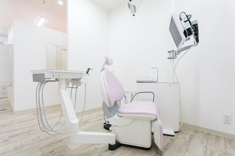 神戸のパールストリート歯科ではメタルフリー治療(セラミック治療)を推進しています